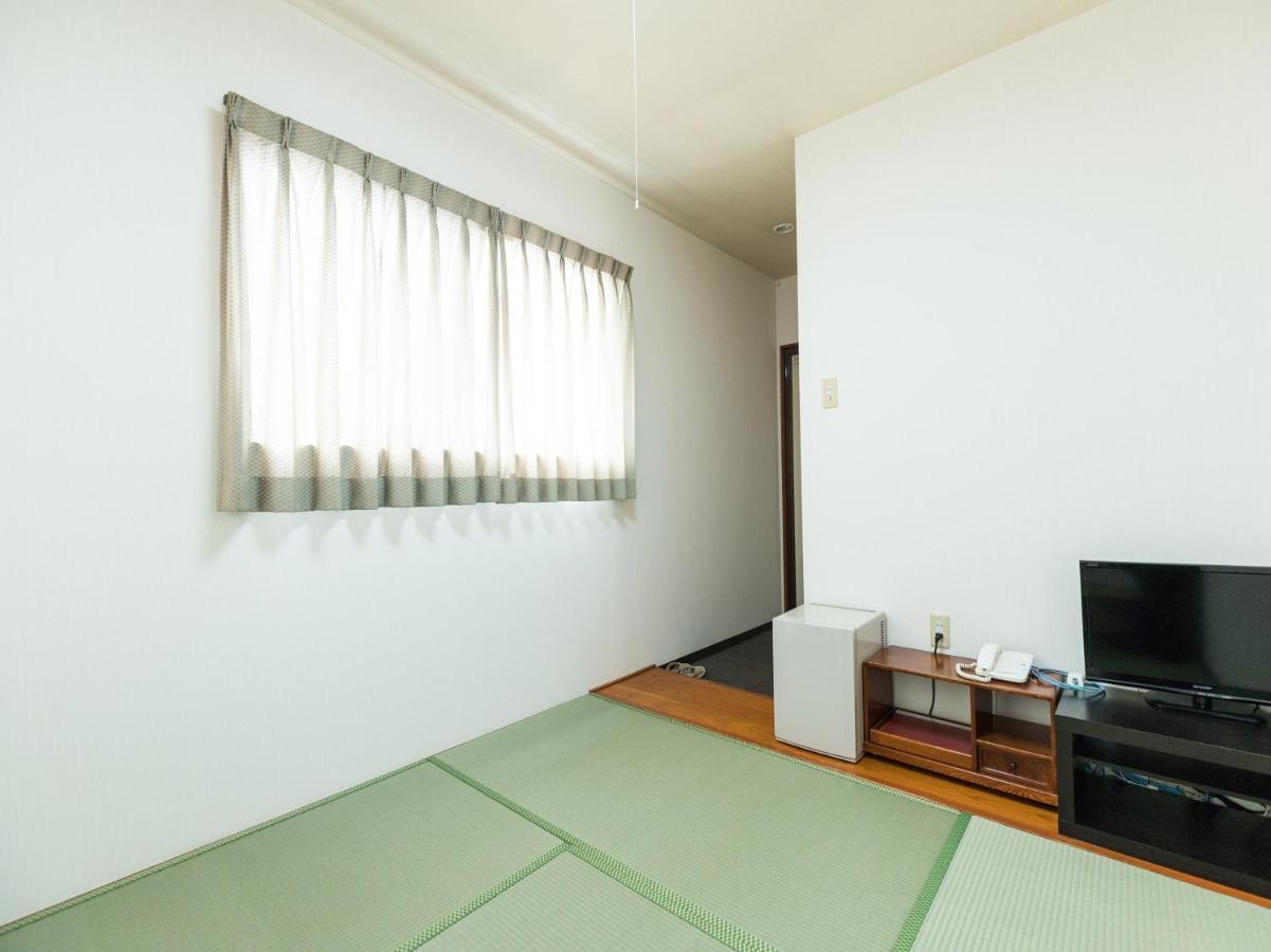East โรงแรม Isesaki
